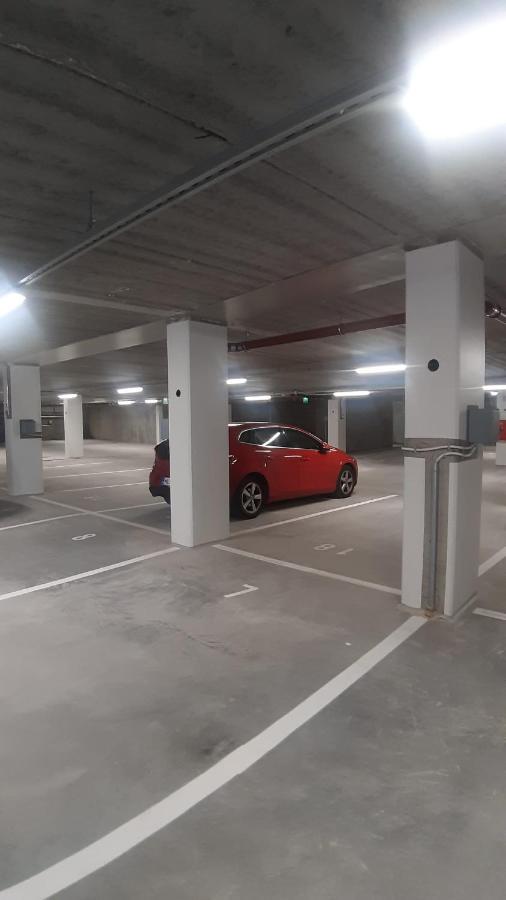 Uusi Upea Asunto Jaervinaekoealalla Ja Autohallilla Tammerfors Eksteriør bilde